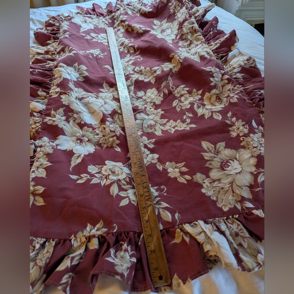 red floral ruffle trim vintage JCPenney shams burrowcore cottagecore cozy - Picture 4 of 9